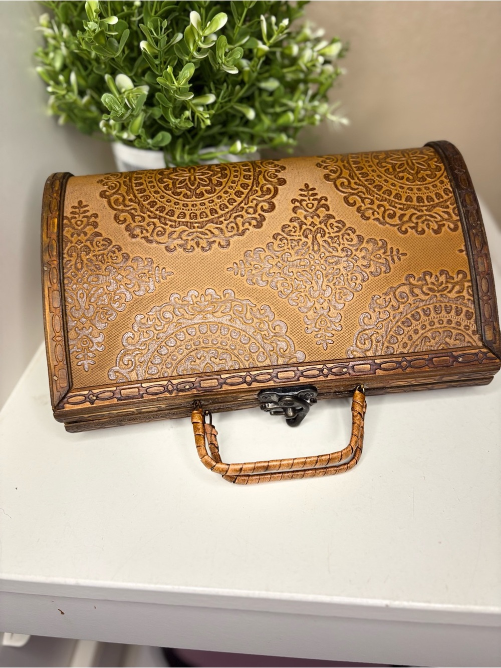 Vintage Boho Wooden Box Purse Tooled Faux Leather Cigar Box Style Bag - Picture 8 of 13